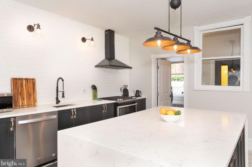 5213 Catharine St, Philadelphia PA 19143-2625 exterior