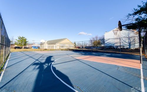 721 Edpas Rd, New Brunswick NJ 08901-3813 exterior