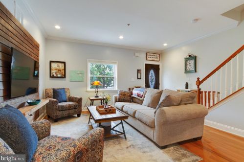 1234 Fletcher St, Philadelphia, PA 19125-3525