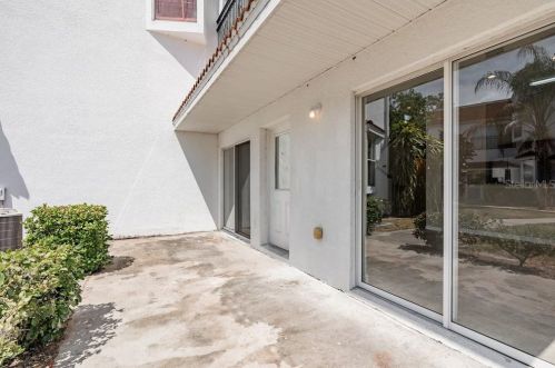 9517 Citrus Glen Pl, Tampa FL  33618-4032 exterior