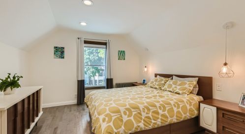 4209 Bernard St, Chicago IL 60618-1103 exterior