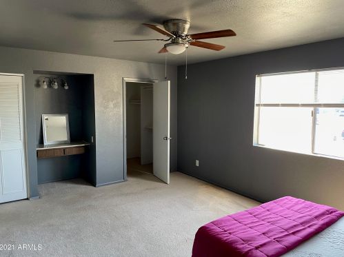 8224 33rd Ave, Phoenix AZ 85017-2303 exterior