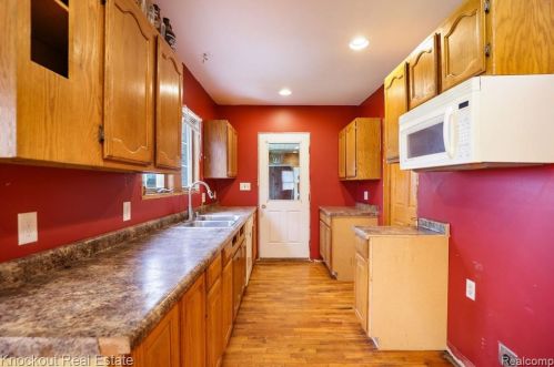 5450 Atkins Rd, Vassar MI 48768-9479 exterior