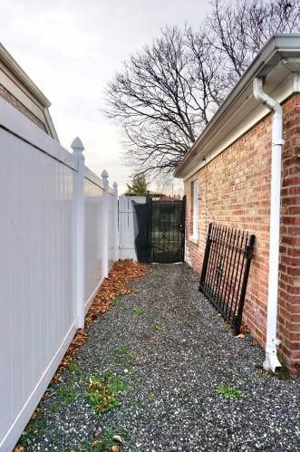 1945 74 Ct, Chicago IL 60707-3110 exterior