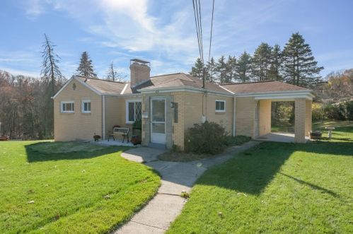 418 Neola Cir, Pittsburgh, PA 15237-2265