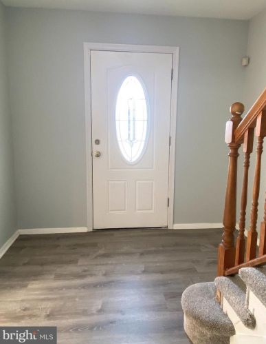 11508 Gainsborough Rd, Rockville MD  20854-3716 exterior