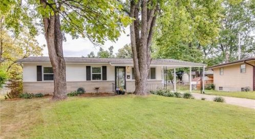 703 Riderwood Dr, Hazelwood MO  63042-3330 exterior