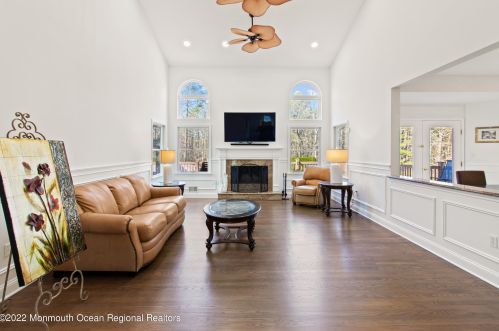 591 Derose Ln, East Freehold NJ 07728-9236 exterior