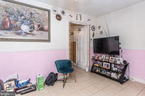 2415 Hancock St, Philadelphia PA 19133-3802 exterior