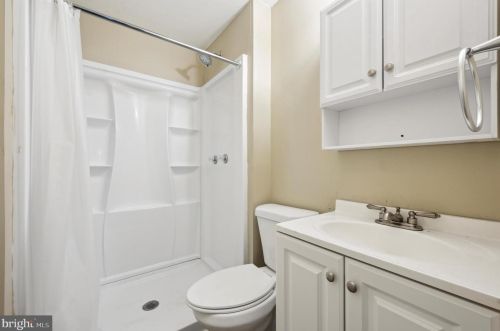 2817 10 St, Chester PA 19013-1604 exterior