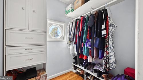 5610 Buckingham Palace Ct, Alexandria VA 22315-4120 exterior