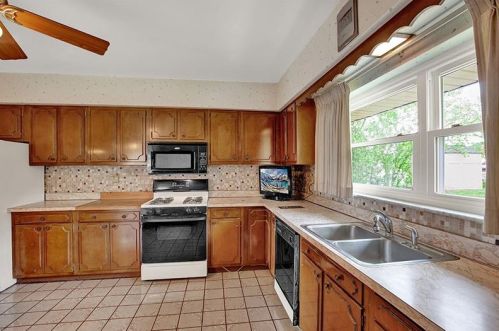 4412 Everlawn St, Pittsburgh PA 15122-2112 exterior