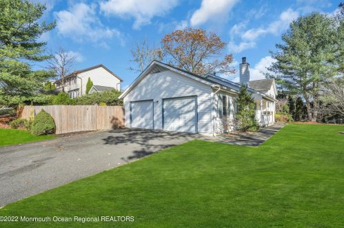 984 Woodlane Rd, Jackson Twp NJ 08527-1556 exterior