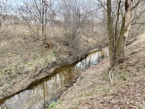 647 Andover St, Grand Rapids MI 49548-7608 exterior