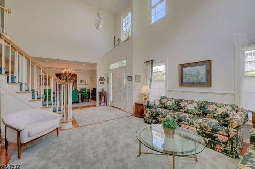 122 Mackenzie Ln, Parsippany NJ 07834-3723 exterior