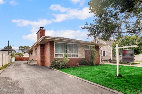 10433 Central Park Ave, Chicago, IL 60655-3111