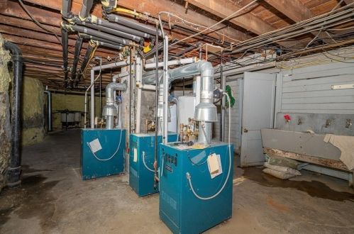 9 Caroline St, Worcester MA 01604-3854 exterior