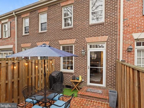 659 Columbus St, Alexandria VA  22314-1848 exterior