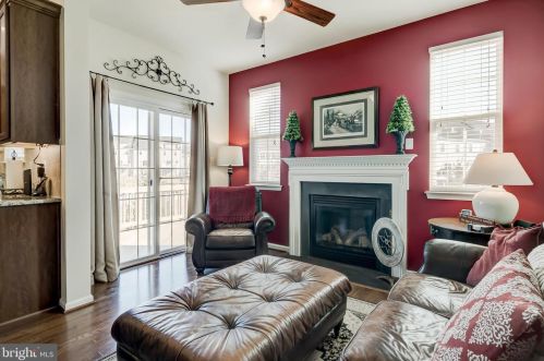 963 Indigo Bunting Ln, Glen Burnie MD 21060-8325 exterior