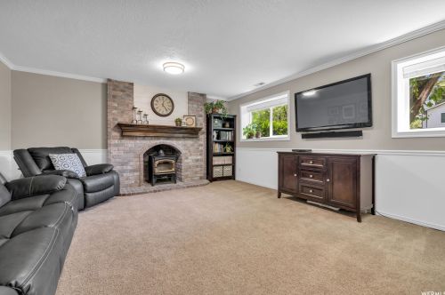 6859 3270, Taylorsville UT 84084-1769 exterior