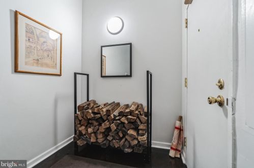 802 Locust St, Philadelphia PA  19107-5715 exterior