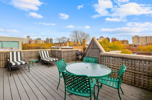 2039 Mohawk St, Chicago IL 60614-4514 exterior