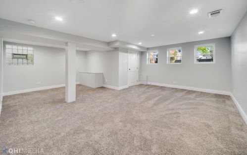 5724 Warwick Ave, Chicago IL 60641-3418 exterior