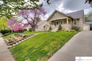 956 58th St, Omaha NE  68106-1212 exterior