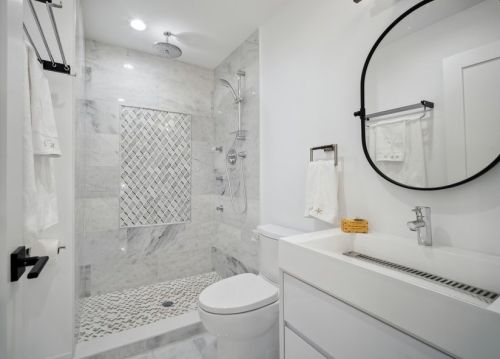 6300 Leroy Ave, Chicago IL  60646-4814 exterior