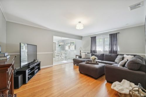 207 Alexander Ave, Montclair NJ  07043-2032 exterior