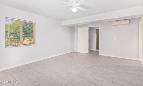 828 Cresta Loma Dr, Tucson AZ 85704-3706 exterior