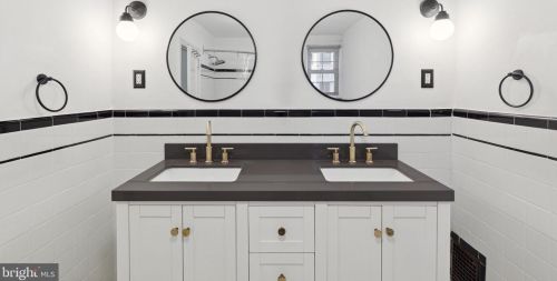 935 6th St, Philadelphia PA  19123-1405 exterior