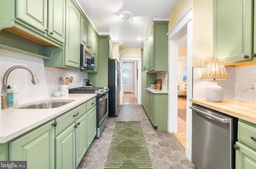 1922 4th St, Washington DC  20002-1251 exterior