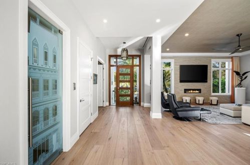 1230 Gulf Shore Blvd, Naples FL exterior