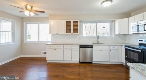 1211 46th St, Washington DC 20019-5722 exterior