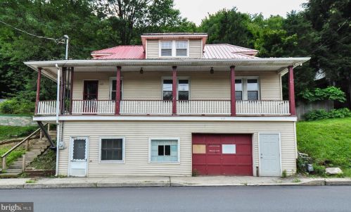 435 Peacock St, Primrose, PA 17901-1123