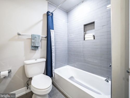 1914 6 St, Philadelphia PA 19148-2400 exterior