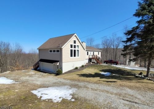 74 Lakeside Dr, Wantage, NJ 07461-4744