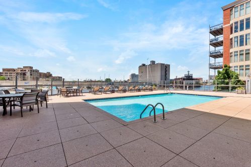 541 Erie St, Milwaukee WI 53202-0061 exterior