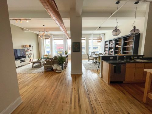 2255 Allis St, Milwaukee, WI 53207-1350