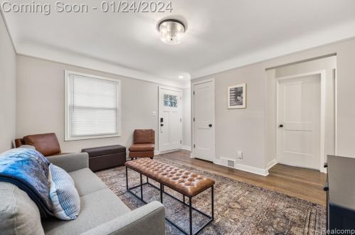 427 Smith Ave, Bham MI  48009-2026 exterior