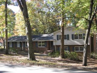 544 Ellynn Dr, Cary NC  27511-4006 exterior