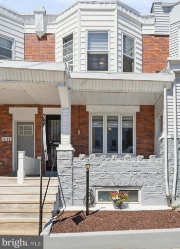 1660 Edgewood St, Philadelphia, PA 19151-3911