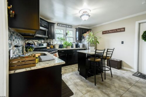 85 Manchester Pl, Newark NJ  07104-1703 exterior