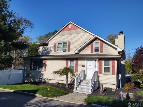 70 Lloyd St, Edison, NJ 08817-5257