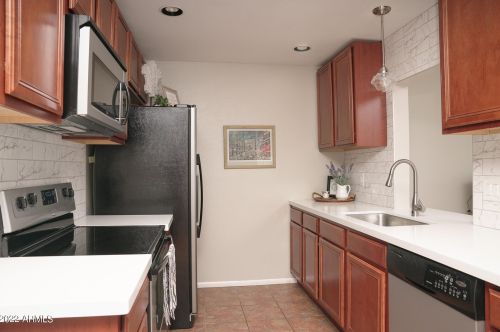 11009 Bannock St, Phoenix AZ 85044-1535 exterior