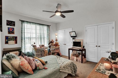 296 Friendly Dr, Hanover PA 17331 exterior