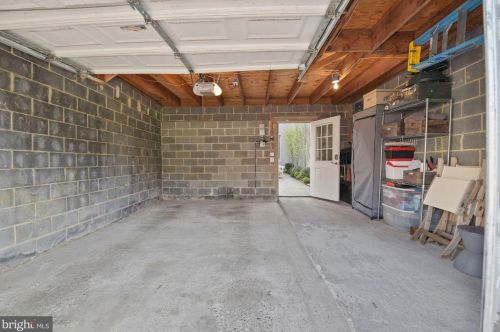 1221 T St, Washington DC 20009-7535 exterior