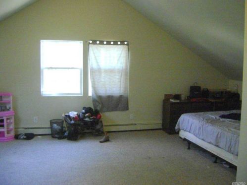 10 Birch Dr, Huntington Station NY 11746-3003 exterior