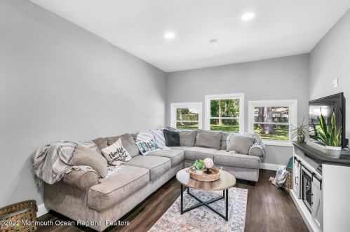 24 Chain Blvd, Berkeley Township NJ  08721-1928 exterior